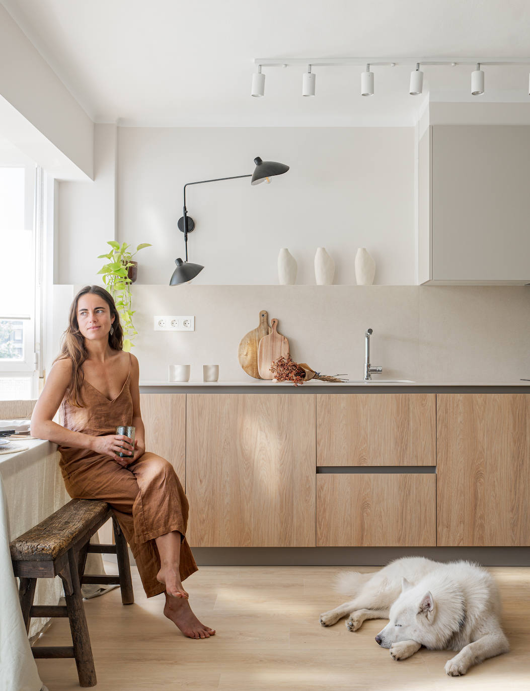 Elisa, la interiorista que llena las casas en Bizkaia de sus propias obras de arte