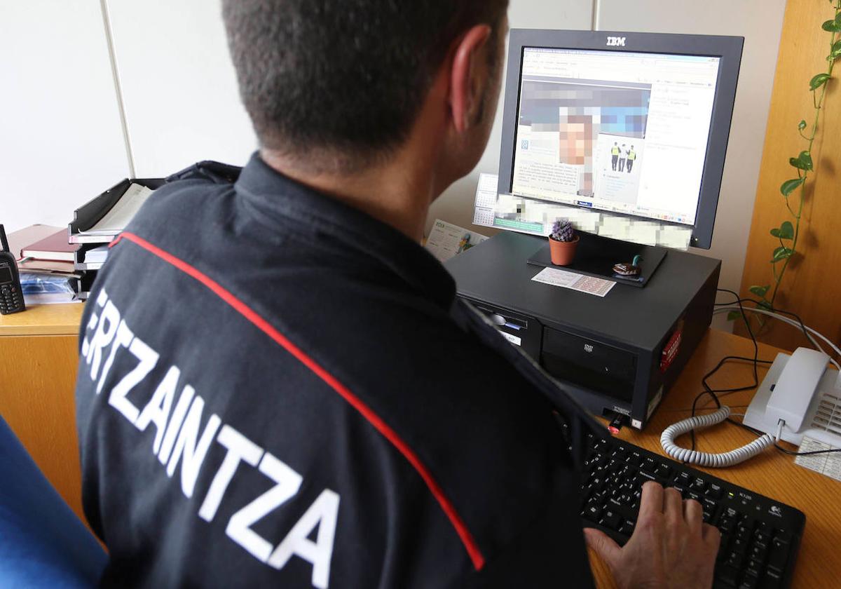 La Ertzaintza insiste en acudir a comisaría para denunciar los casos