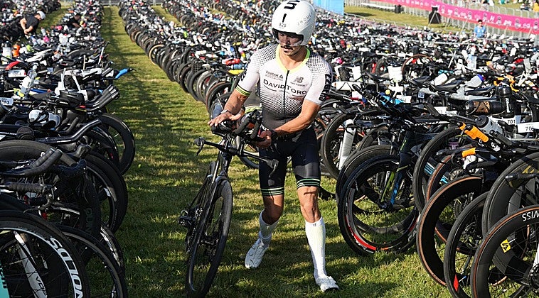 Roban las bicicletas a dos triatletas en el Ironman de Vitoria