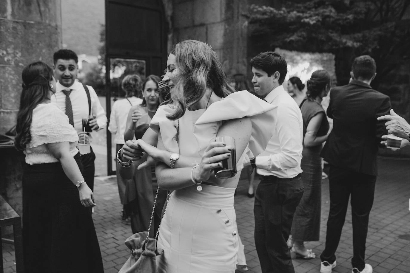 La boda de cuento de Iñigo e Ioritz en el Castillo de Arteaga con look inspirado en la MET Gala