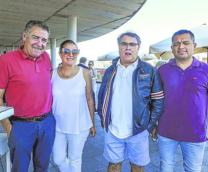 Roberto Armas, Eva Duque, Luis Roa y Darwin Rocano.