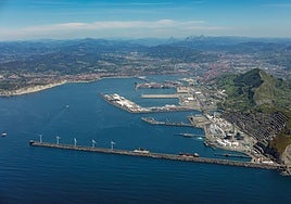 Imagen del Puerto de Bilbao, uno de los principales canales de exportación de la economía vasca.
