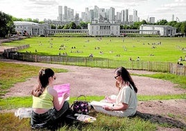 El parque de Greenwich, con los edificios de Wren como seña de identidad, ofrece una panorámica de los rascacielos de la City.