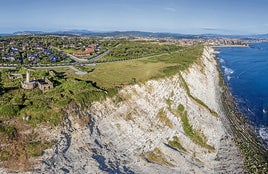 La plataforma vecinal descalifica las actuaciones urbanísticas previstas en zonas verdes de Andra Mari.