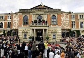 El wagneriano festival de Bayreuth se renueva con un 'Tristán' y tres batutas femeninas