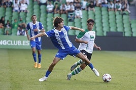 Julen Jon Guerrero, con el Alavés ante el Racing.