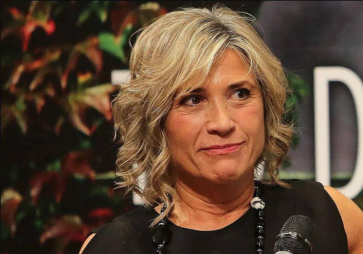 El emotivo mensaje de Julia Otero tras la muerte de su madre: «Hoy el vacío es tan profundo que duele» | El Correo