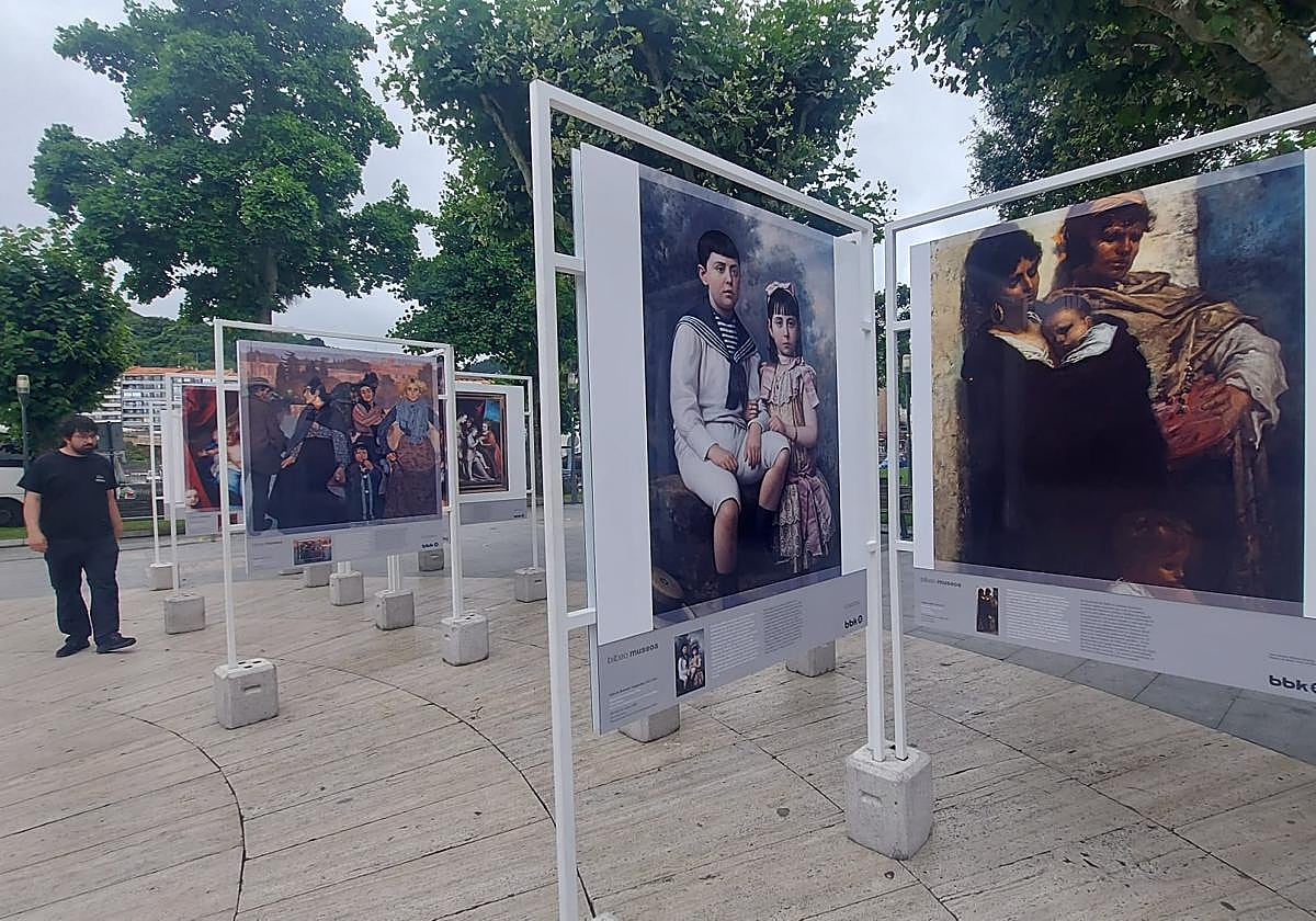 Los paneles de la muestra se han instalado en el parque de la Lamera.