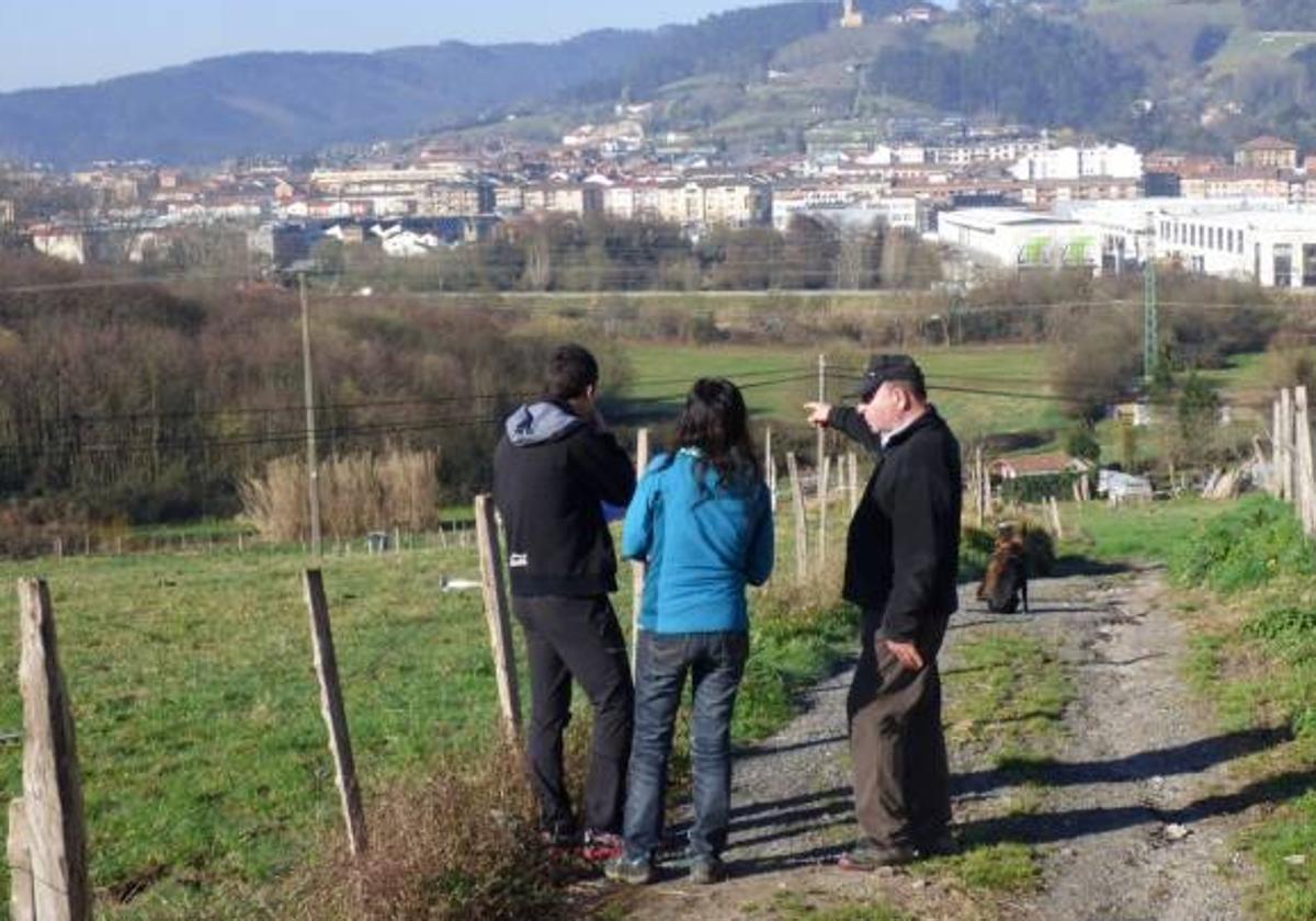 Una de las jornadas para el reconocimiento de los caminos rurales de Sopela.