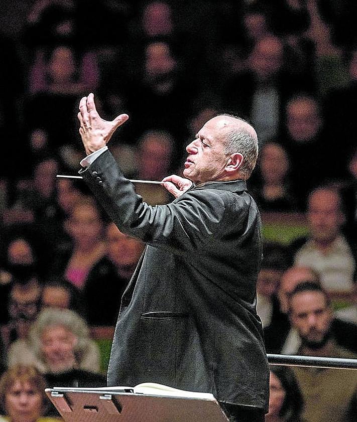 Imagen secundaria 2 - 1- 'Folia' de Compagnie Käfig mezcla el baile contemporáneo con música popular, barroca y hip hop. 2- Elias String Quartet actuará en el ciclo de música de cámara de San Telmo el 7 de agosto. 3-Ivan Fischer dirigirá a la Budapest Festival Orchestra tanto en San Sebastián (17 y 18 de agosto) como en Santander (19).