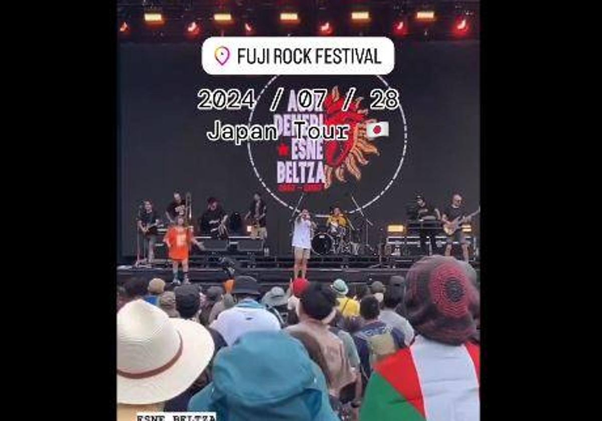 Esne Beltza en el escenario del Fuji Rock Festival en Japón