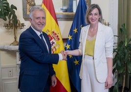 El ministro Ángel Víctor Torres y la consejera María Ubarretxena han mantenido una reunión este martes en Madrid.