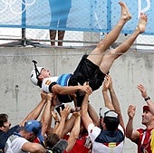 La alegría de Maialen Chourraut por el bronce de su hijastro Pau Echaniz