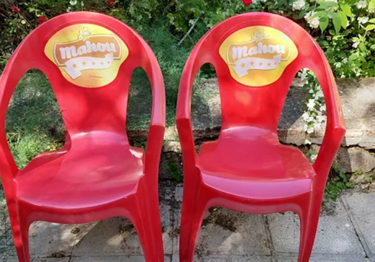 La nueva ley prohibirá todo el mobiliario al que estamos habituados en los bares españoles como mesas, sillas, toldos y servilleteros