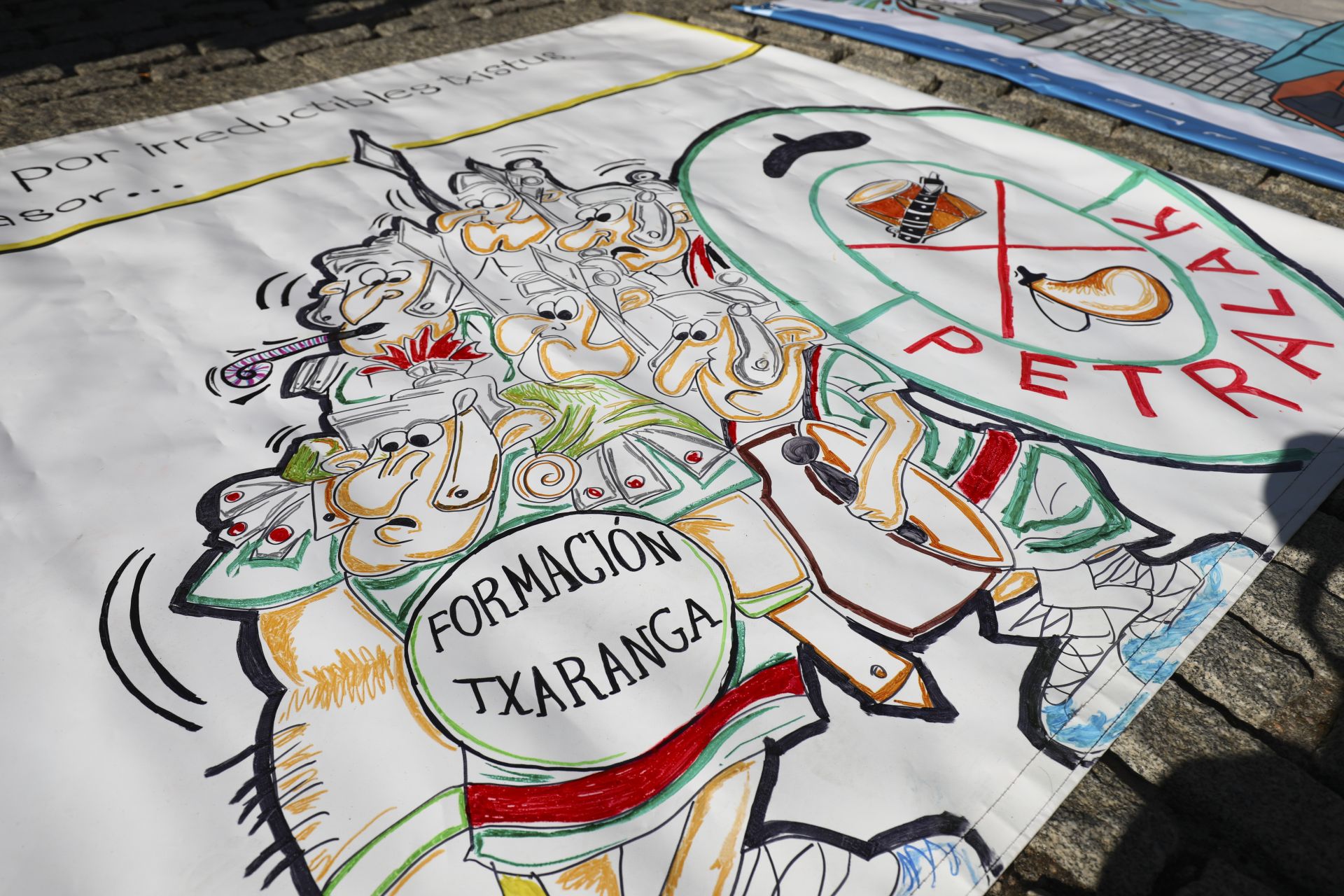 Las mejores fotos de las pancartas de fiestas de Vitoria