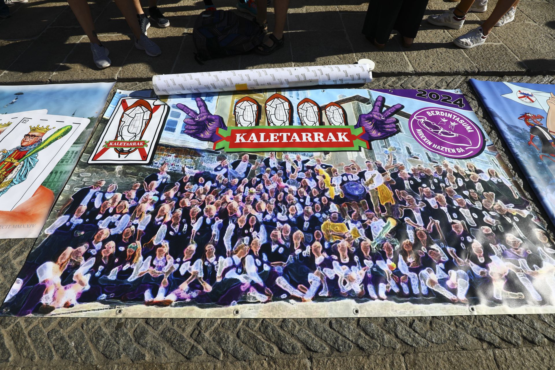 Las mejores fotos de las pancartas de fiestas de Vitoria