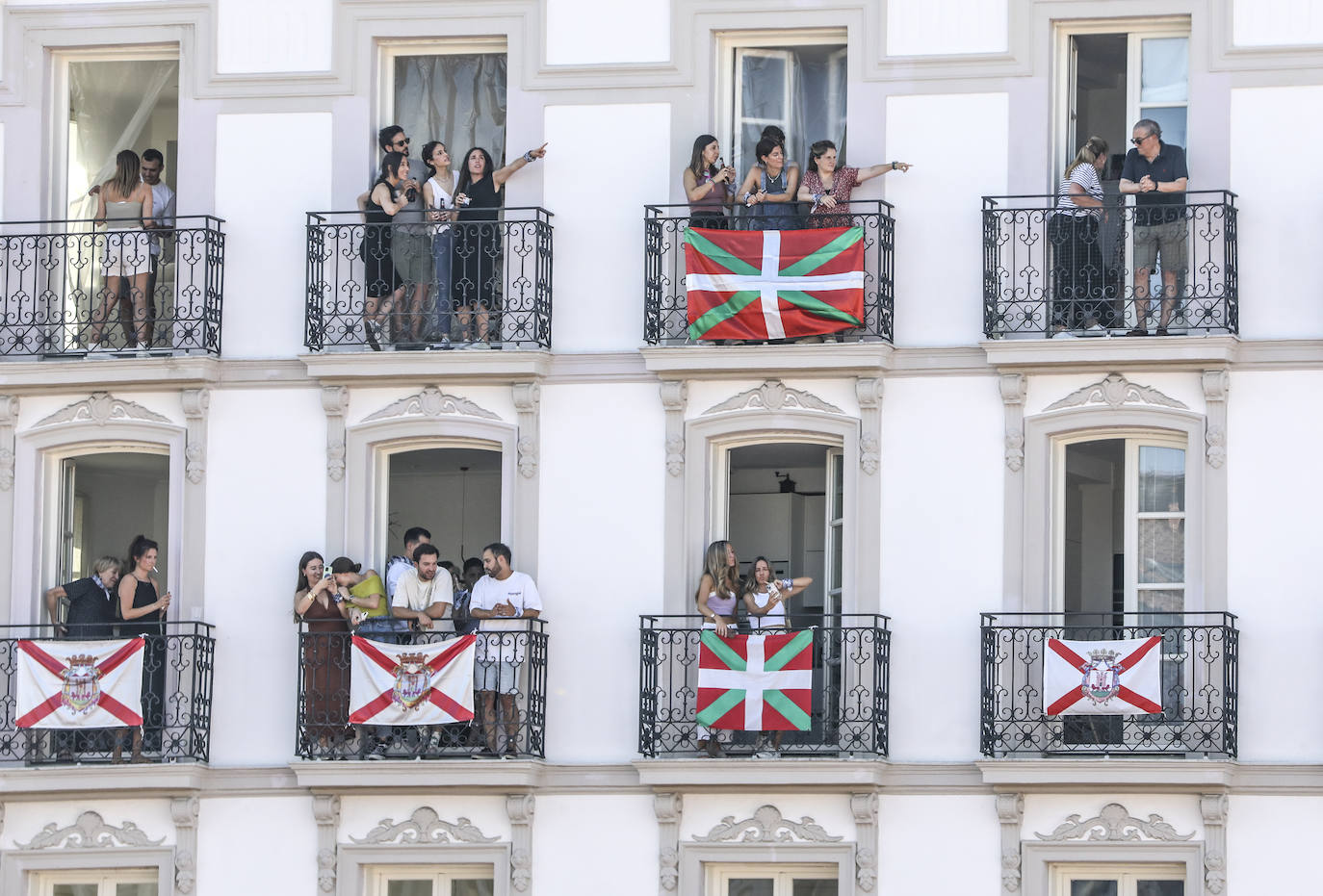 Búscate en la Bajada de Celedón