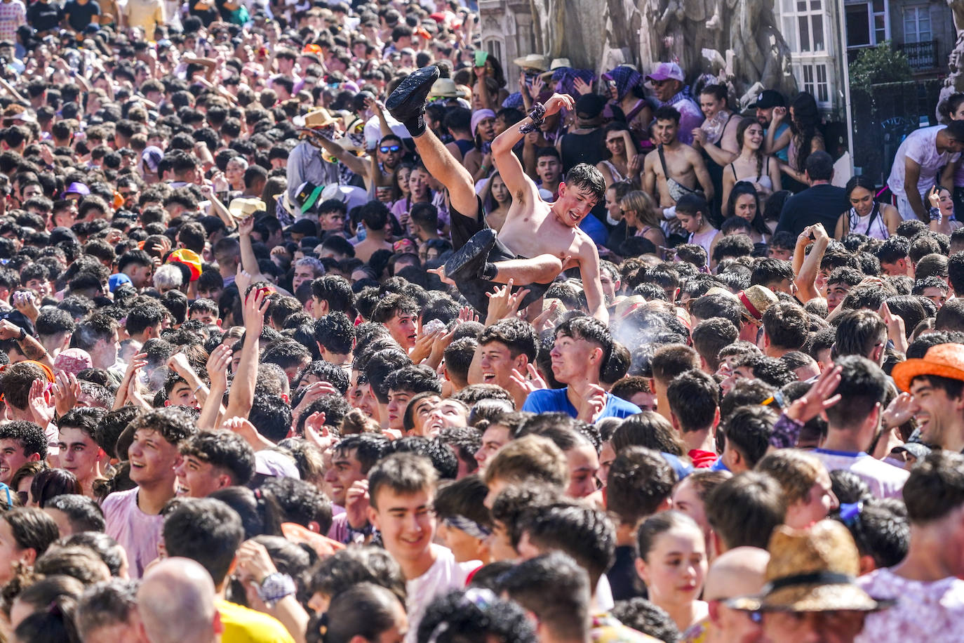 Búscate en la Bajada de Celedón