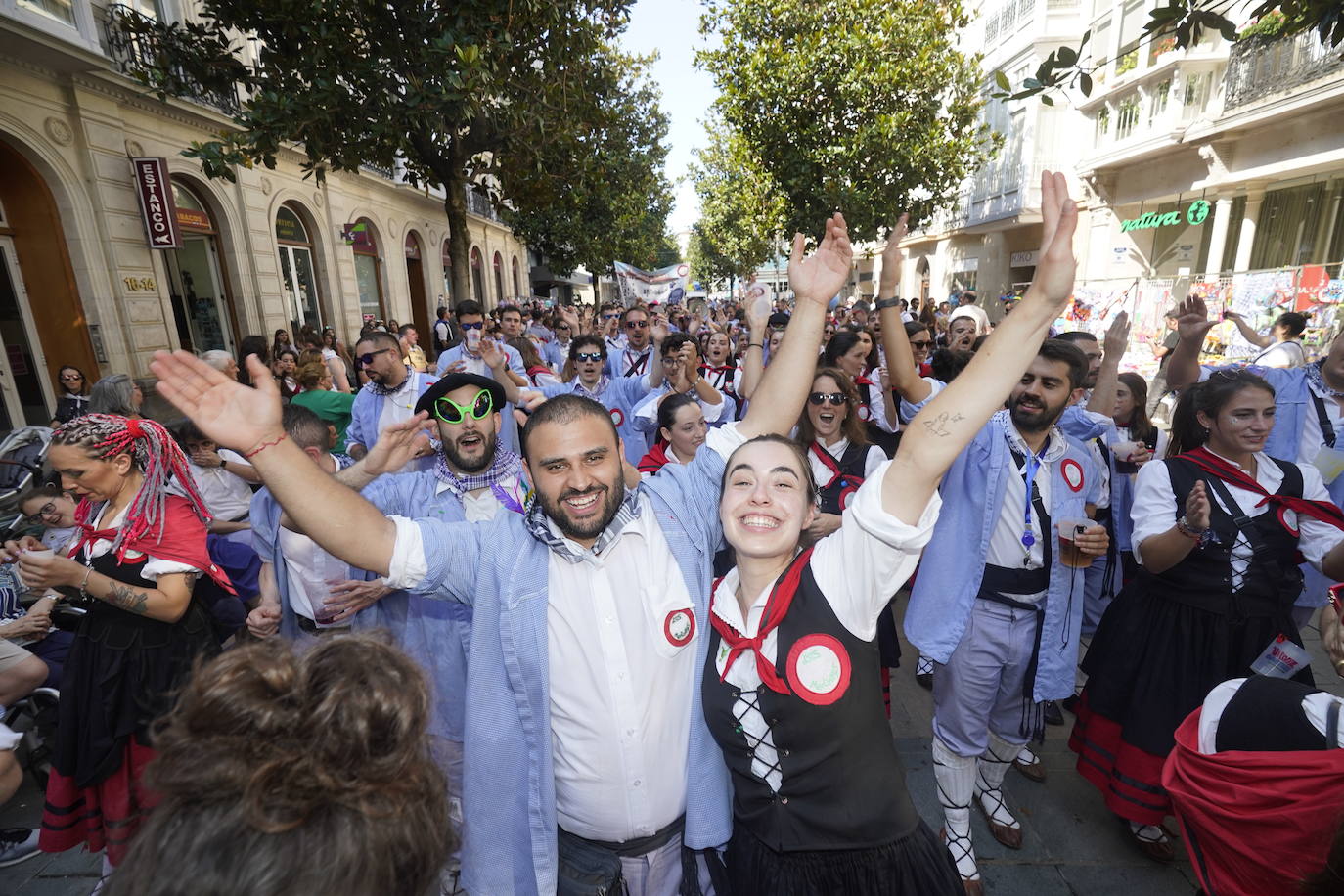 El primer paseíllo de fiestas de Vitoria, en imágenes