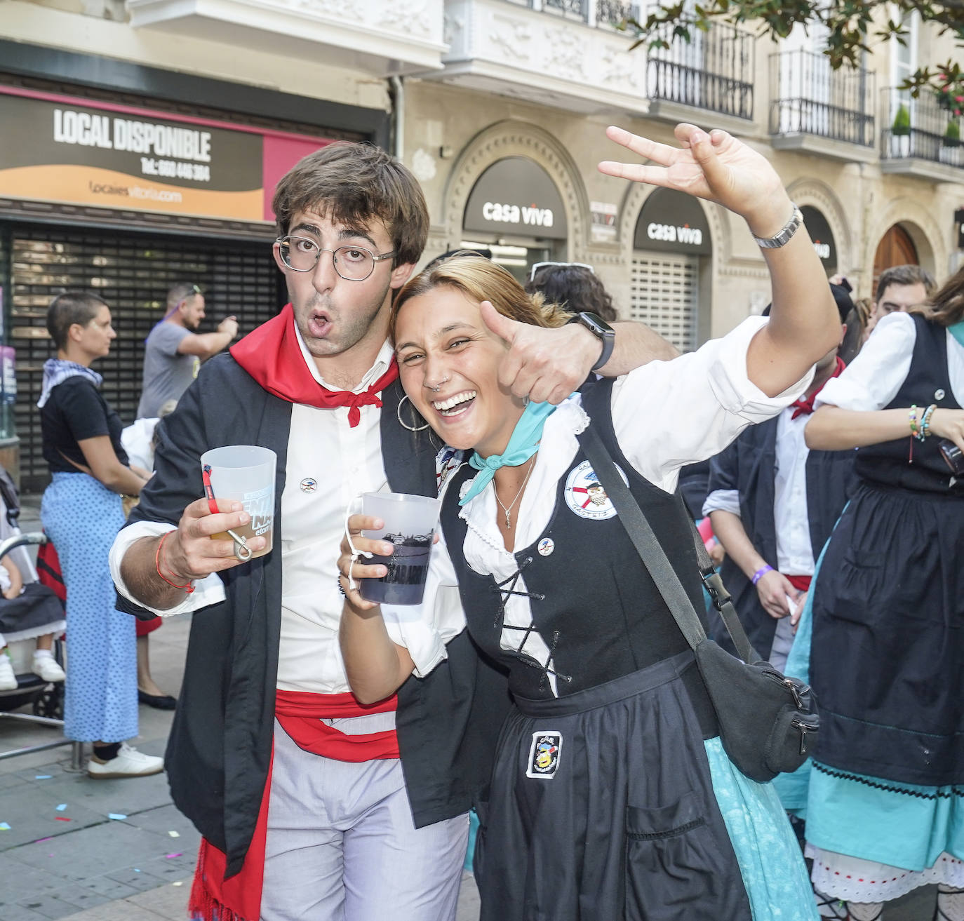 El primer paseíllo de fiestas de Vitoria, en imágenes