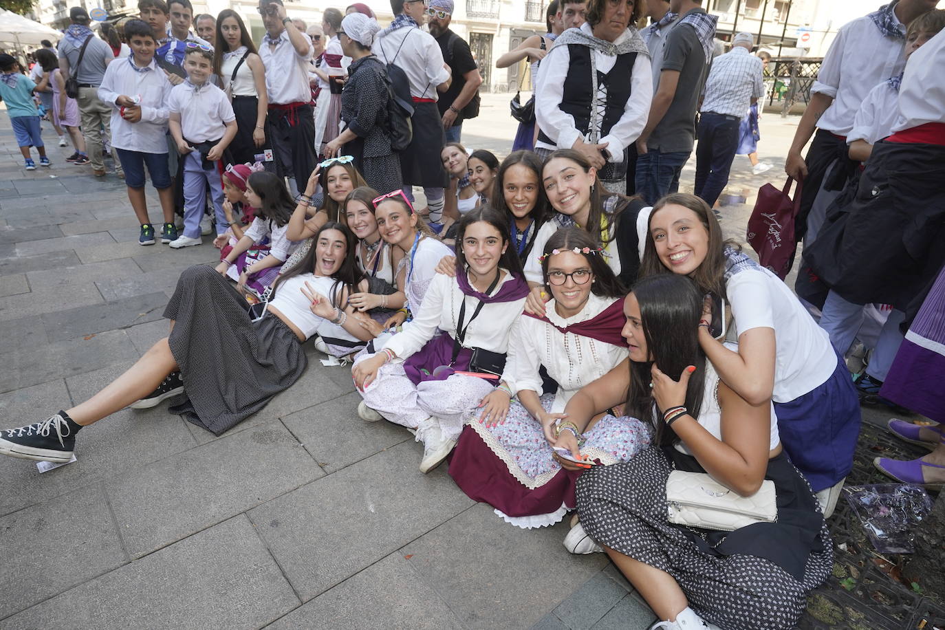 El primer paseíllo de fiestas de Vitoria, en imágenes