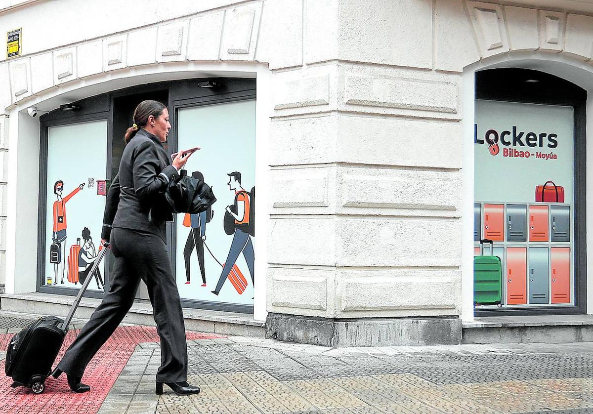 La última consigna abierta en Bilbao lleva funcionando solo dos semanas y se sitúa en la confluencia de Elcano y Licenciado Poza.