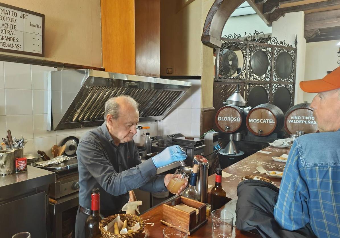 Una taberna para huir del turistero y comer platillos