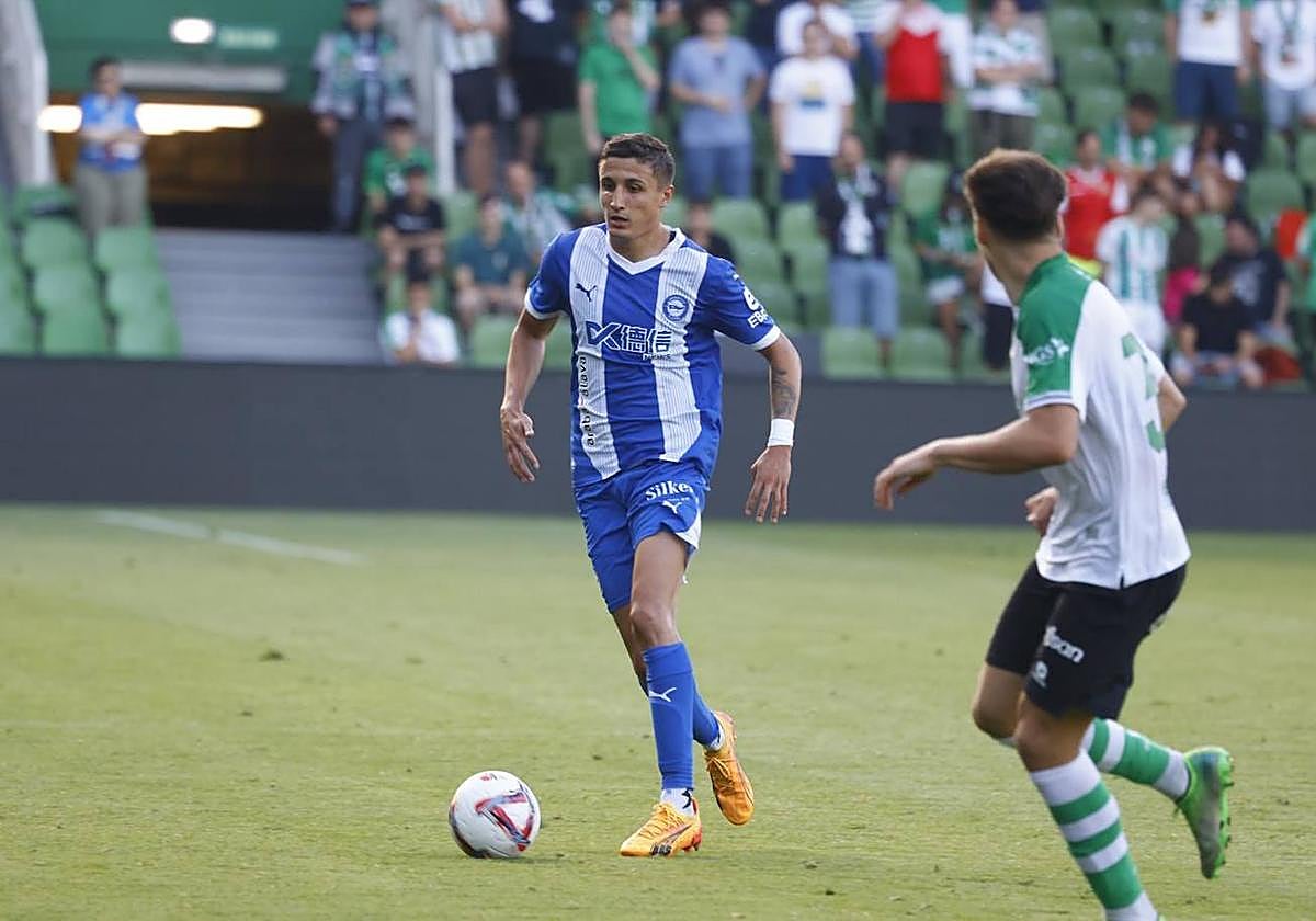 Tenaglia, durante el amistoso entre el Racing y el Alavés.