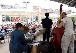 El cuarteto abriendo con 'Hindsight' de Cedar Walton