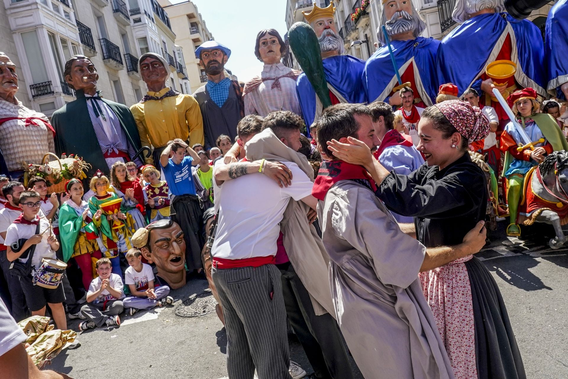 La despedida de la comparsa de Gigantes y Cabezudos, en imágenes