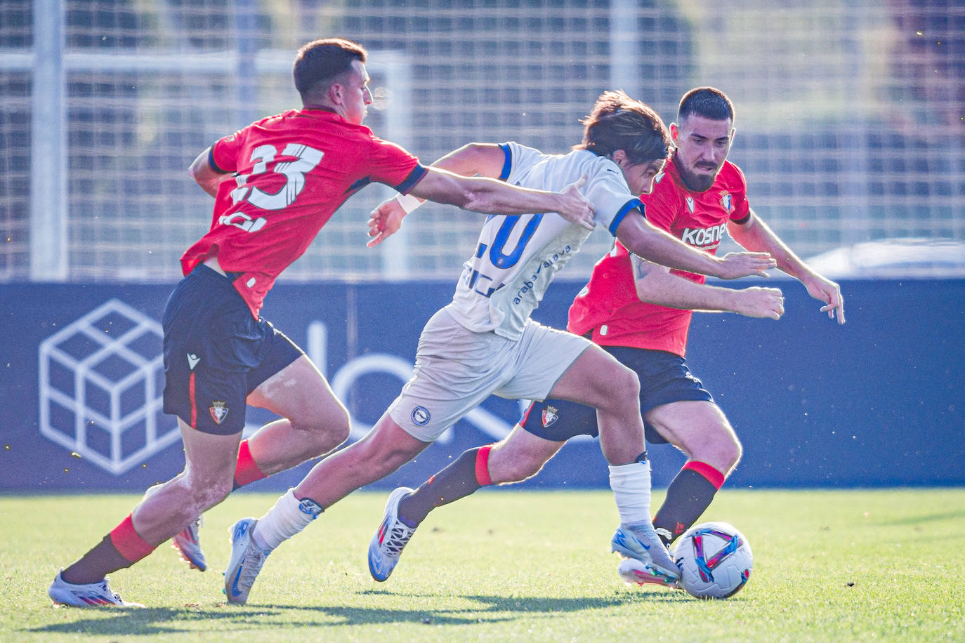 Las mejores imágenes del amistoso del Alavés ante el Osasuna