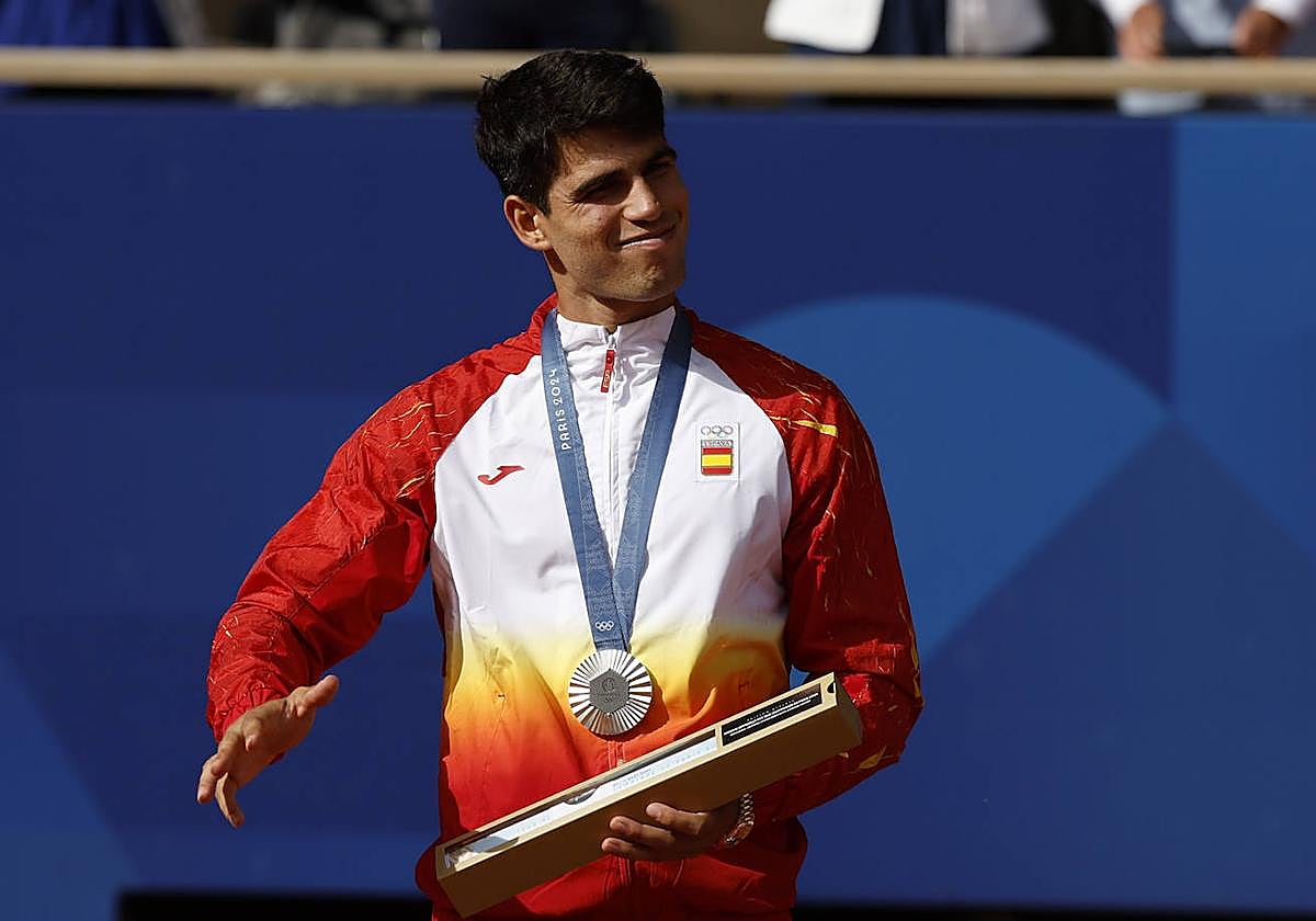 Final tenis individual masculina en París: Carlos Alcaraz - Novak Djokovic.