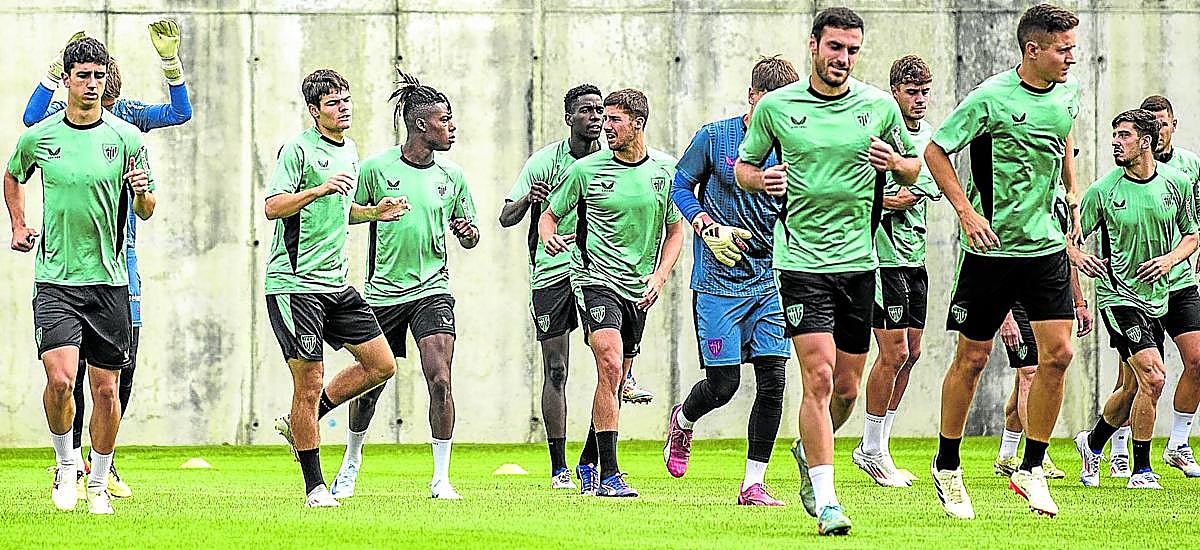 Los jugadores del Athletic completaron ayer el último entrenamiento en Lezama antes del partido de esta tarde contra el Getafe en San Mamés que inaugura la temporada.
