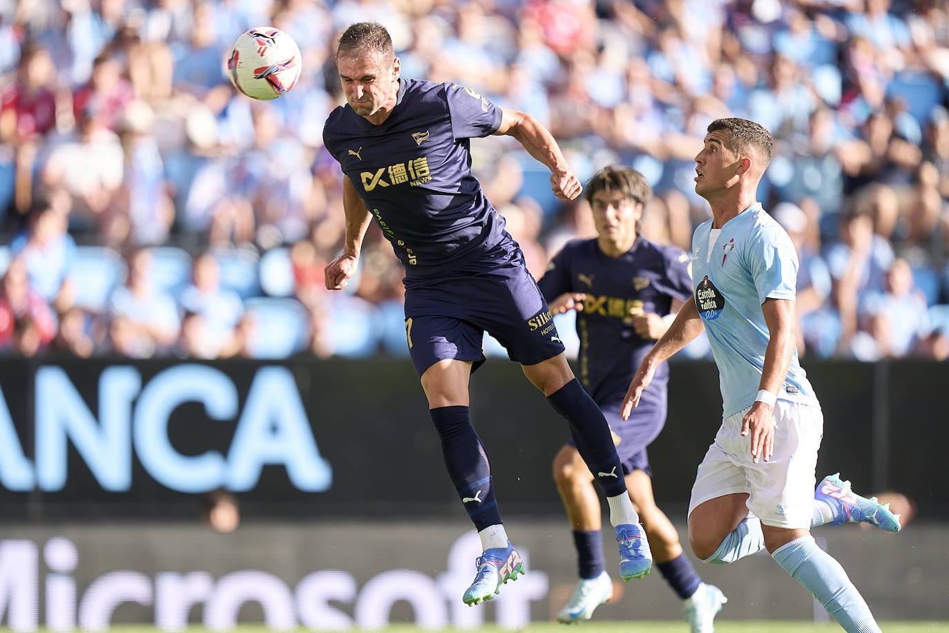 El Alavés se llena de rabia en un cruel estreno