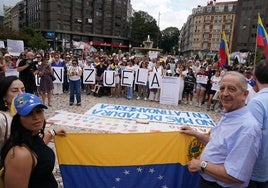 Iñaki Anasagasti ha estado en la convovatoria de Bilbao.