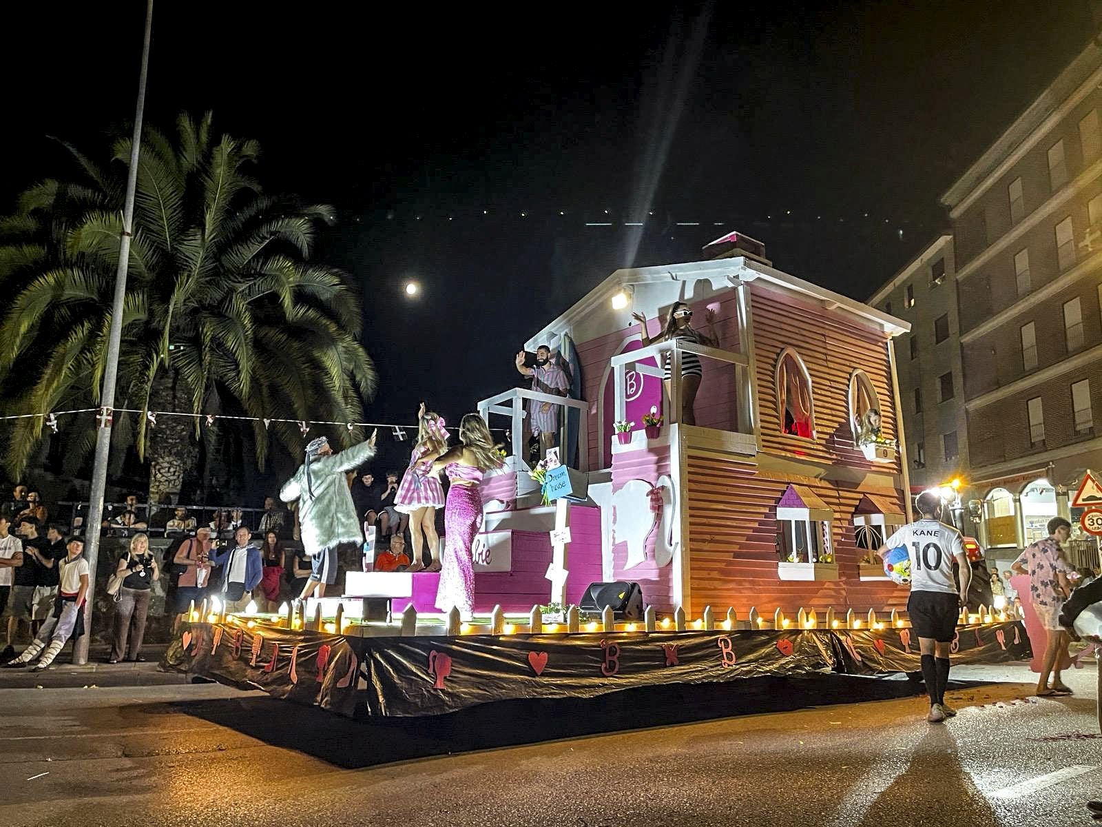 Desfile de carrozas en Amurrio