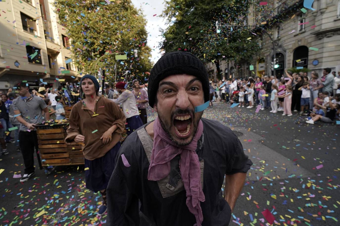 Desfile de la Ballena Aste Nagusia 2024 en Bilbao.