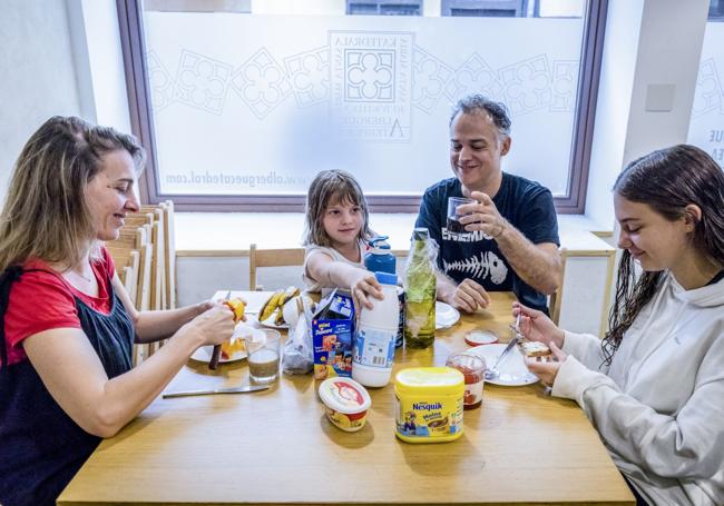 Ha sido la primera vez en un albergue para la familia de Olga y Saúl.