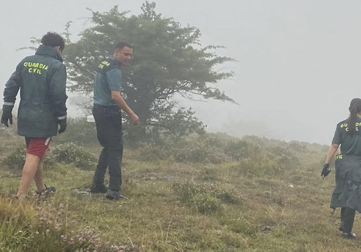 Rescatan a un menor perdido mientras hacía senderismo por la Peña Angulo