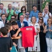 El emotivo homenaje de los amigos de Mateo, el pequeño de 11 años apuñalado en Toledo