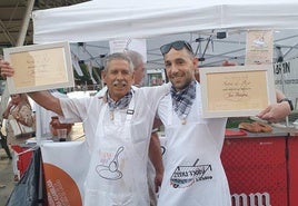Jon Solaun, a la izquierda, y Jon Bengoa, a la derecha, tras la competición.