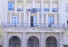 Fachada de la Audiencia Provincial de Sevilla.