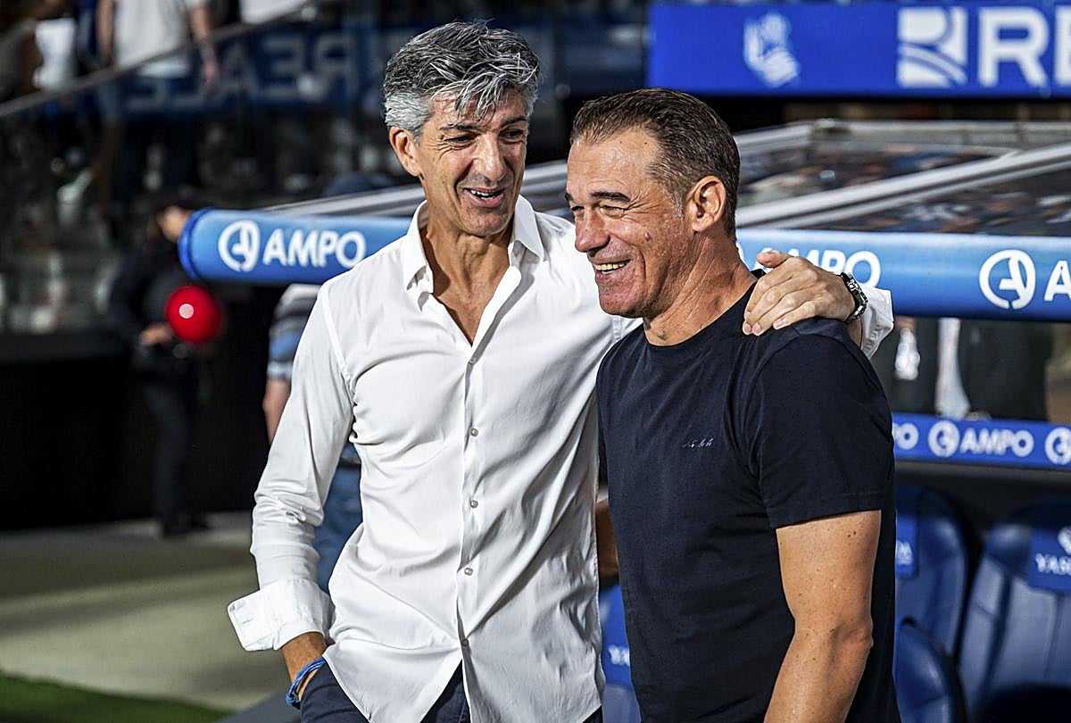 Imanol y Luis García, sonrientes instantes antes del inicio del encuentro.
