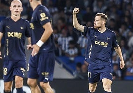 El 1x1 de los jugadores del Alavés contra la Real Sociedad. Toni Martínez, el MVP. ¿Quién ha sido el mejor para ti? Vota aquí