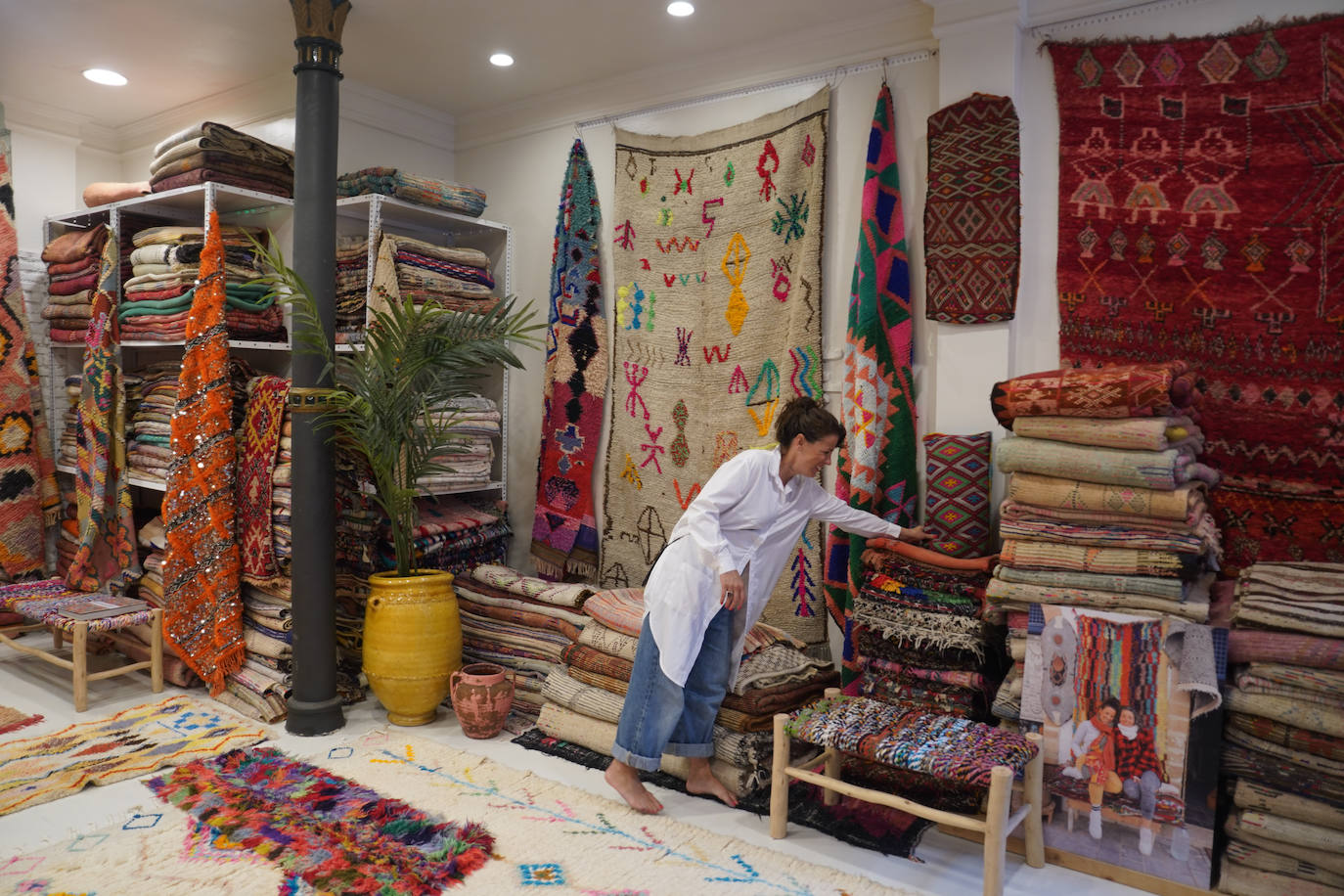 La nueva tienda-museo de Bilbao que vende alfombras únicas con miles de fans