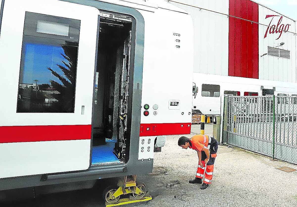 Talgo tiene dos fábricas, una en Rivabellosa (Álava) y otra en Las Matas (Madrid) con 700 y 500 empleados respectivamente.