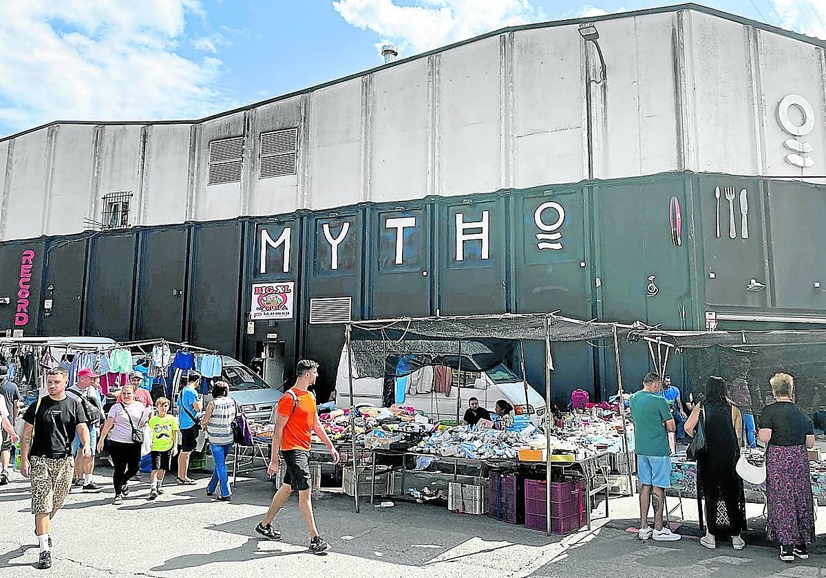 Mytho se encuentra en la misma zona donde se celebra el popular mercadillo de Bolueta.