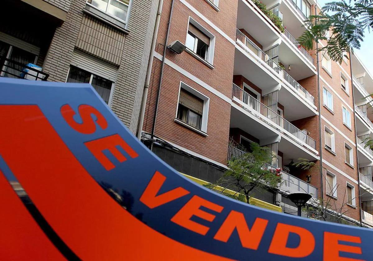 En Euskadi las ventas de vivienda registraron un incremento del 36,4% en julio hasta las 2.795 transacciones.