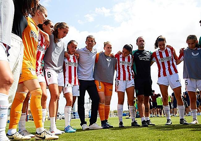 Piña final sobre el césped de Buñol-.