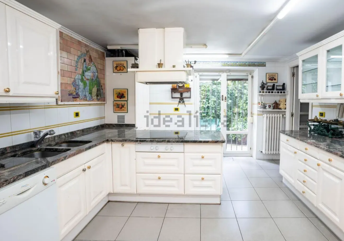 Imagen principal - Estas son las diez casas en venta más caras de Vitoria
